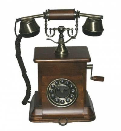 Первый телефонный аппарат