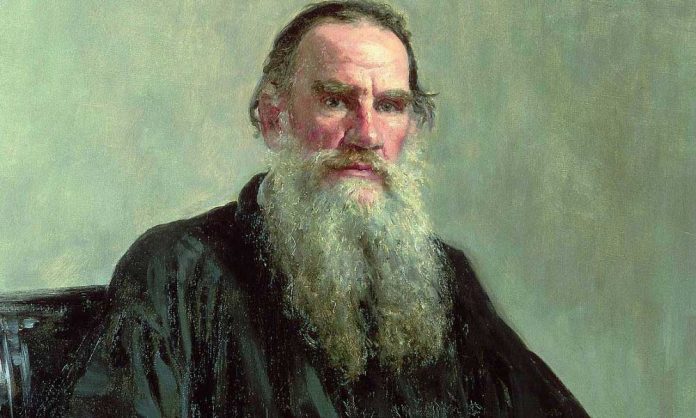 Почему Льва Толстого предали анафеме?