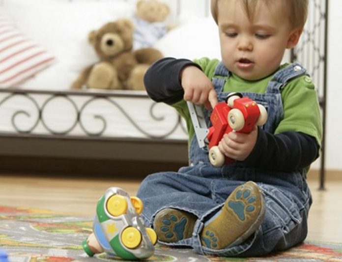 Почему дети ломают игрушки?