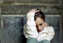 Ребёнок говорит о депрессии. Почему нужно помогать, а не обесценивать?