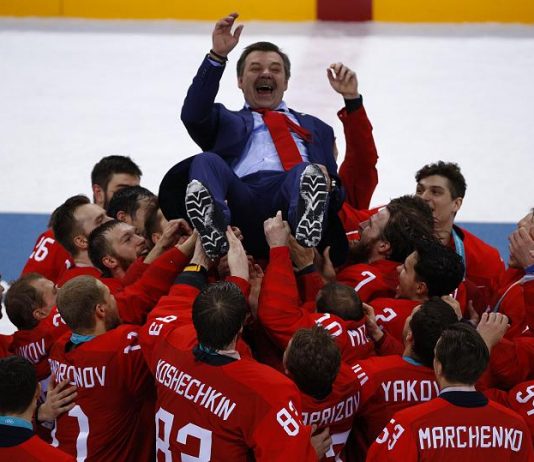 Почему многие хоккейные и футбольные клубы привлекают тренеров из-за рубежа, когда в России много своих талантов?