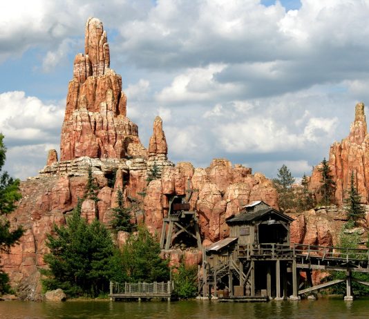 Far-West, или «дальний запад».