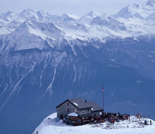 Автокрану Альпы не помеха