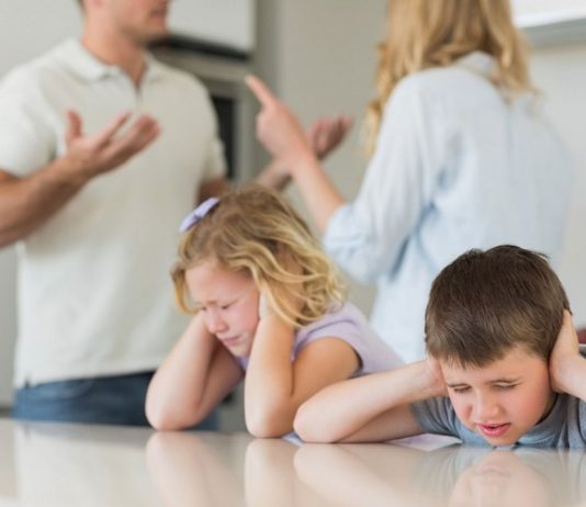 Ссоры при ребёнке, почему важно отказаться? Как себя вести, если ребёнок услышал крик? Ссоры при ребёнке, почему важно отказаться? Как себя вести, если ребёнок услышал крик?