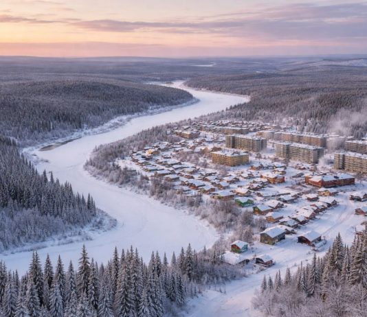 Почему в Якутии (Республике Саха) такая большая территория и так мало людей?